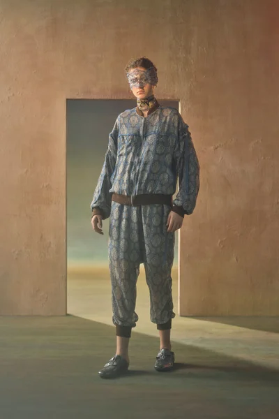 Look 11